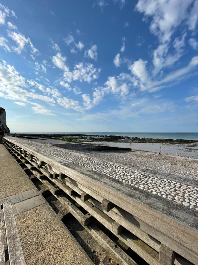 Au Point De Vue : Appartement Face A La Mer. Veulettes-sur-Mer Exterior foto